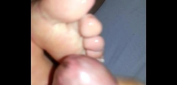  cum on my wife toes